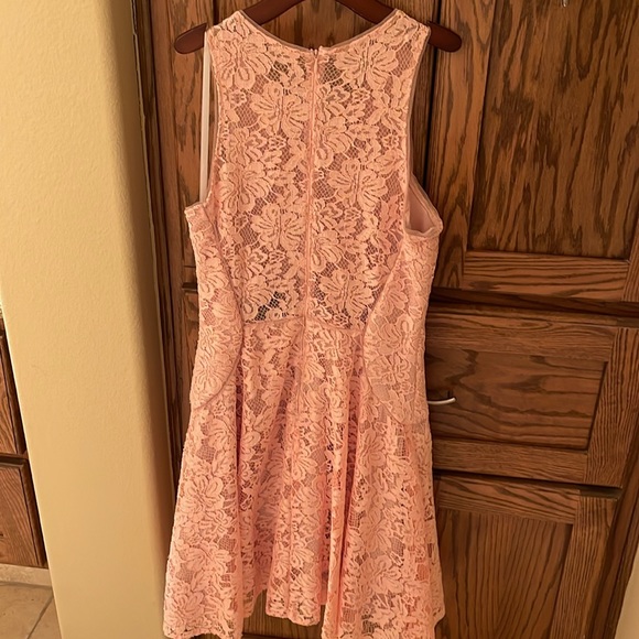 Xscape Lace Dress Size 4 Petite. EUC - Picture 6 of 8